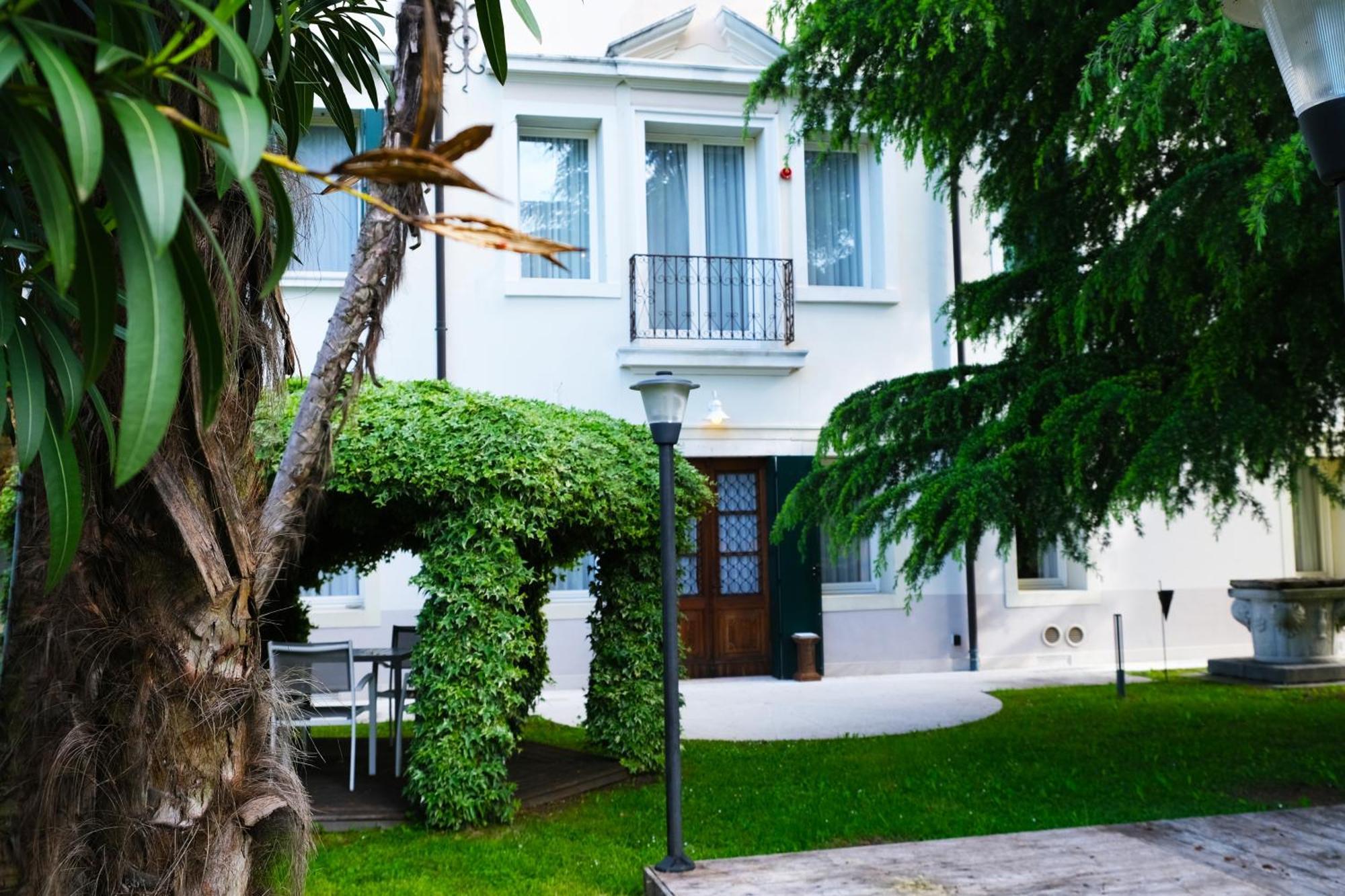 Hotel Villa Ca Damiani Caneva Exterior photo